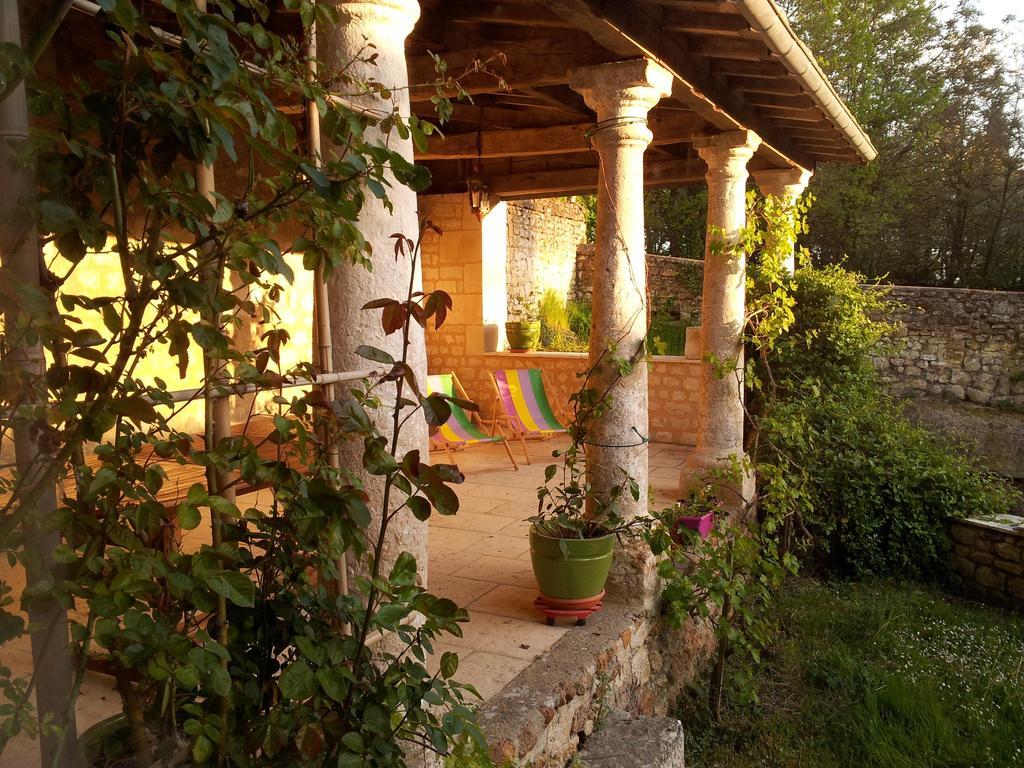 Le Logis Du Peu Girard Acomodação com café da manhã La Roche-Clermault Exterior foto