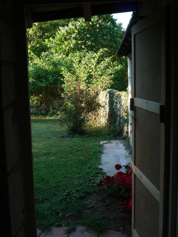 Le Logis Du Peu Girard Acomodação com café da manhã La Roche-Clermault Quarto foto